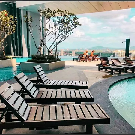 Homestay Shah Rizki At Imperio With Swimming Pool Muslim Friendly Malacca Exterior photo