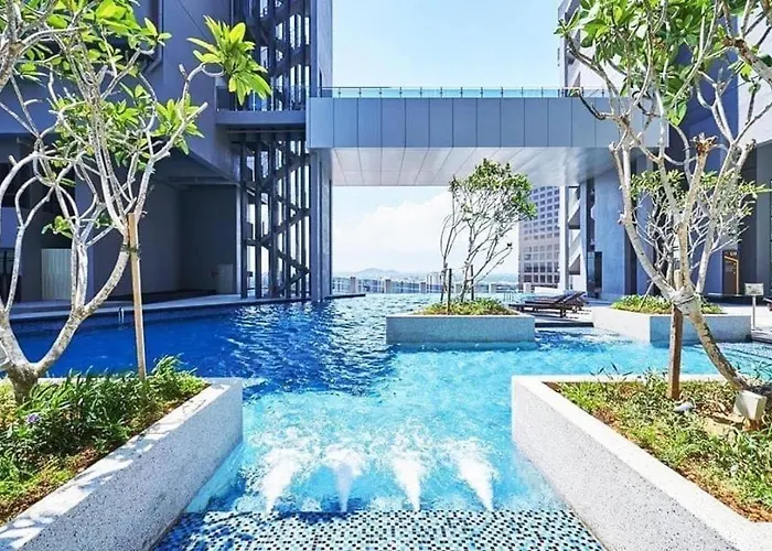 Homestay Shah Rizki At Imperio With Swimming Pool Muslim Friendly