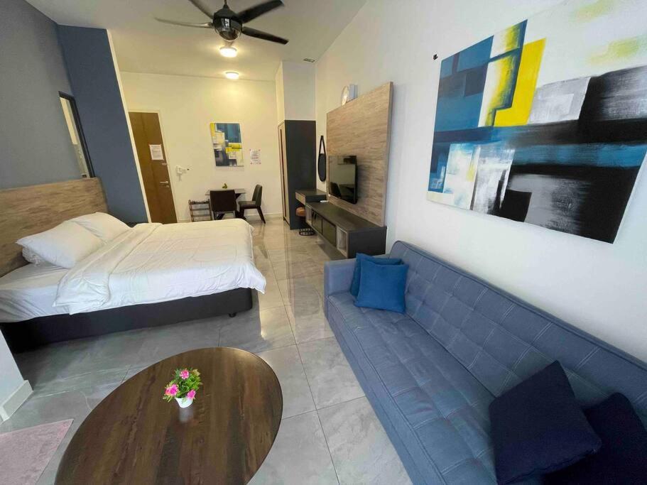 Shah Rizki At Imperio With Swimming Pool Muslim Friendly Apartment